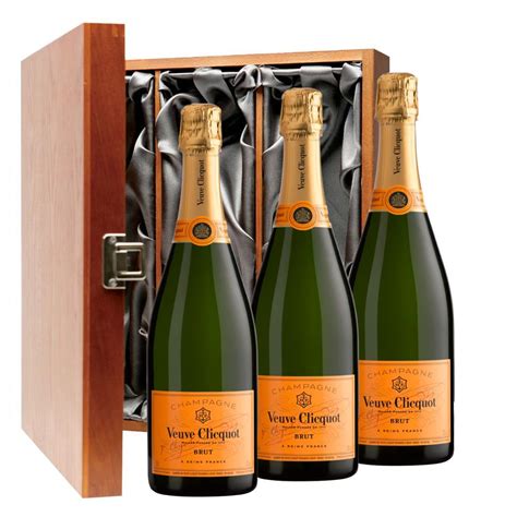 Veuve Clicquot Yellow Label Brut 75cl Trio Luxury Gift Boxed Champagne | Buy online for UK ...