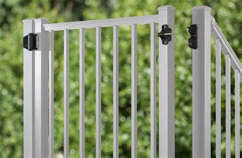 Shop Trex® Deck Aluminum Outdoor Gate | Trex