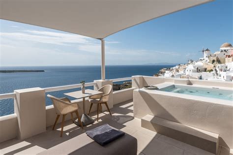 Santorini Honeymoon Suites Oia Castle | Art Maisons