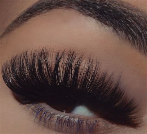 Pin by Fab Make Up and Lashes on False Eyelash Tips | Best false ...