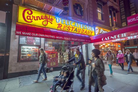 NYC's Carnegie Deli, a Celebrity Favorite, to Close After Almost 80 Years - NBC News