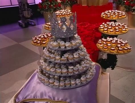 Food Network "Cupcake Wars" Season 2: Battle of the Champions Recap & Recipes - The Lindsay Ann