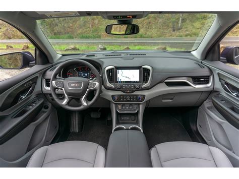 2018 GMC Terrain: 171 Interior Photos | U.S. News & World Report