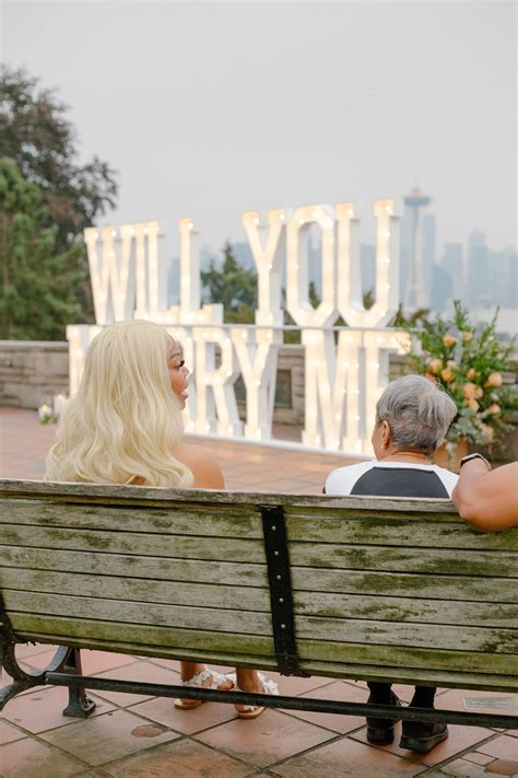 Tyler Lockett engaged to Lauren Jackson at Kerry Park in Seattle — PACIFIC ENGAGEMENTS