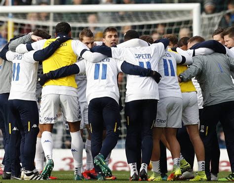 Gary Speed remembered with tributes during Leeds' clash with Newcastle ...