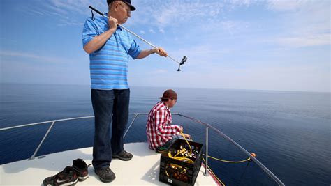 2 Lake Huron shipwrecks lost since 1800s found, identified