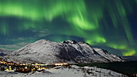 Seeing the Northern Lights in Norway | One Step 4Ward