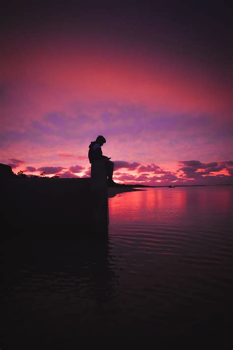 Silhouette, alone, sad, sea, clouds, sunset, dark, HD phone wallpaper | Peakpx