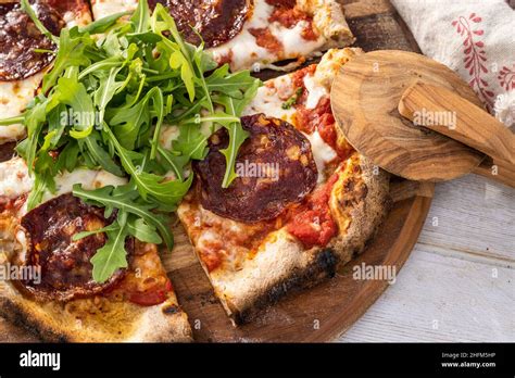 Wood fired pizza pizza oven Stock Photo - Alamy