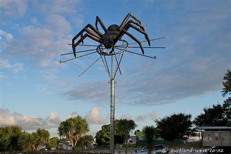 The Avondale Spider, as used in the movie Arachnophobia - can be seen just off Great North Road ...