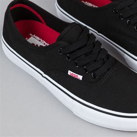 Vans Authentic Pro - Black / White | Flatspot