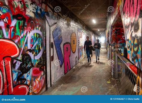 Krog Street Tunnel Graffiti Editorial Photography - Image of street, graffiti: 131946467