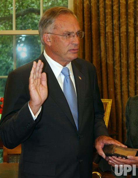 Photo: PORTER GOSS SWORN IN AS CIA CHIEF - WAP2004092402 - UPI.com