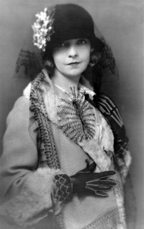 Lillian Gish by Charles Albin, 1922 | Hollywood actress Lill… | Flickr