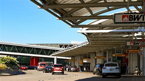 BWI airport parking lot reaches capacity amid Thanksgiving weekend