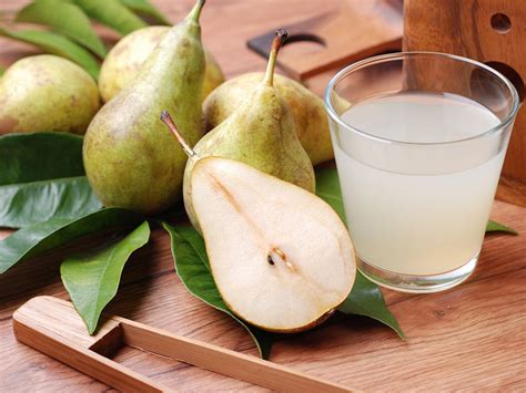 Pears Facts, Health Benefits and Nutritional Value