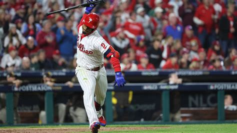 NLCS: Jean Segura and Phillies Beat Padres in Game 3 - The New York Times