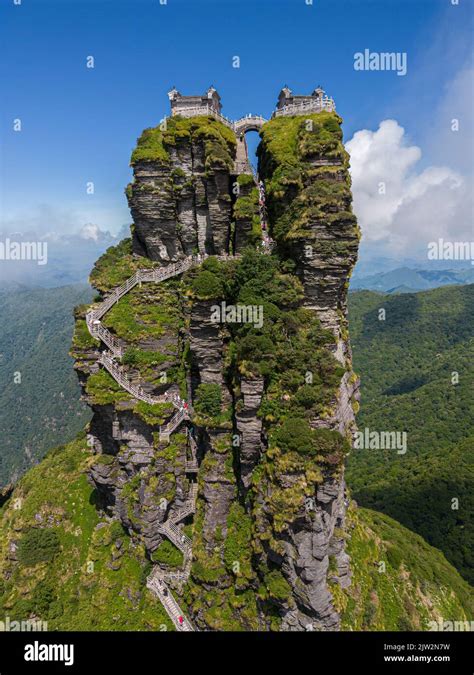 Fanjingshan temple hi-res stock photography and images - Alamy