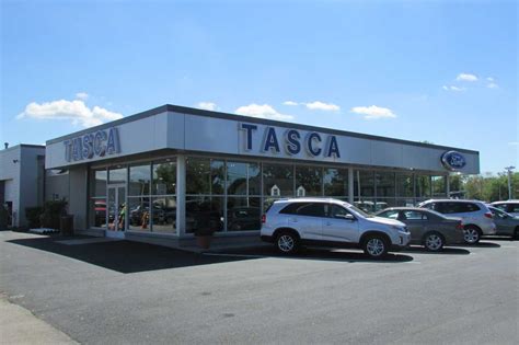 Tasca FordSeekonk, MA - VISION 3 ARCHITECTS