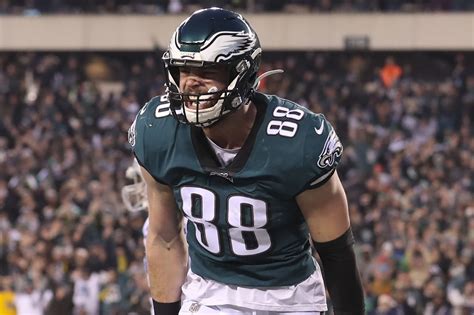 Dallas Goedert, Eagles agree to four-year contract extension - Bleeding ...