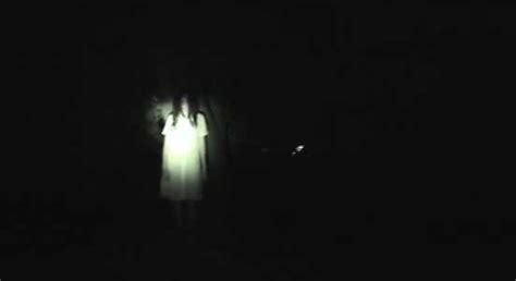 White lady ghost of Balete Drive, Manila Philippines - Unexplained Mysteries