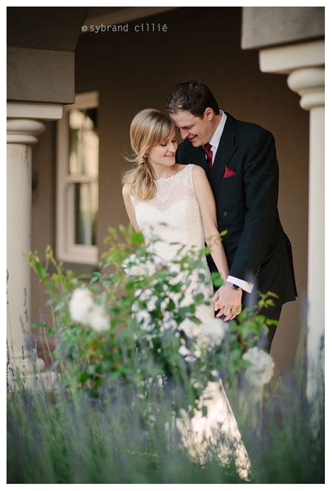 Julia + Paul: Haute Cabriere, Franshhoek » Photographer – Sybrand Cillié