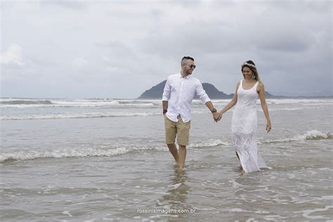 Ensaio Casal Praia | Camila e Claiton - Ensaio Pré-Casamento - Praia Riviera de São Lourenço - SP