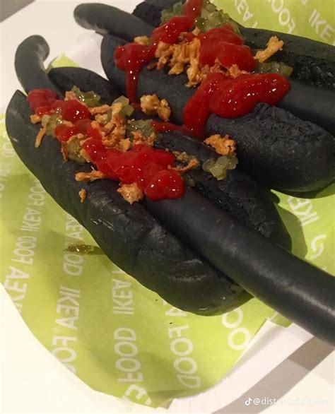 IKEA Japan’s Limited Edition Jet-Black Hotdogs 🌭 : r/TheKM