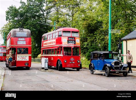 Trolley buses hi-res stock photography and images - Alamy