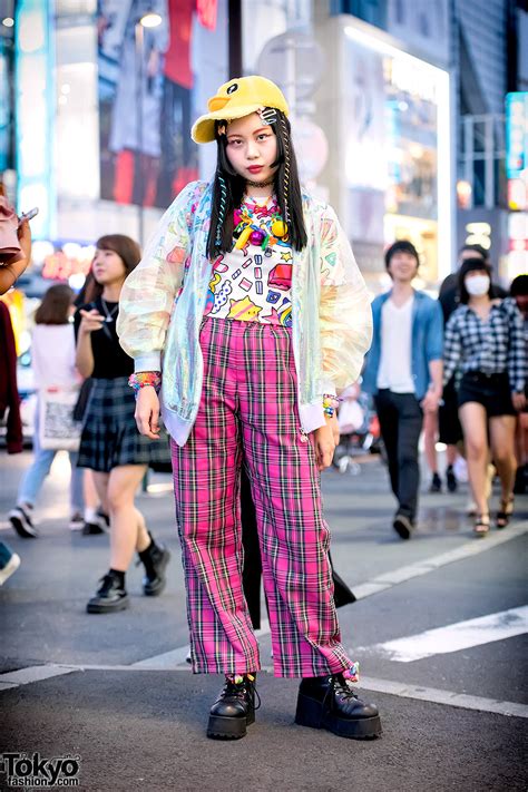 Kawaii Harajuku Street Fashion w/ Galaxxxy, 6%DOKIDOKI, ACDC Rag ...