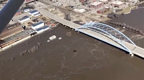 Record river flooding begins to recede in Kansas City area – Metro US