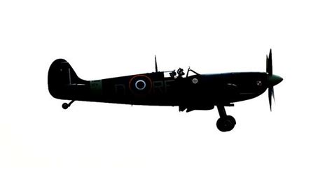 SPITFIRE SILHOUETTE by Michaelasixfive, via Flickr | Plane silhouette, Vintage aircraft ...