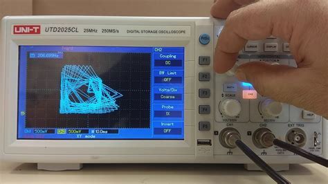Digital And Analog Oscilloscope