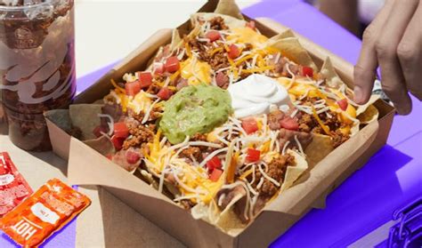 $5 Grande Nachos Box is Back at Taco Bell