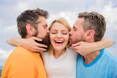 Structuring Polyamorous Relationships: Can We Really Remove Hierarchy? - Dr Lori Beth Bisbey