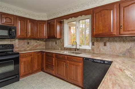 Crema Bordeaux Granite with Full Backsplash - Traditional - Kitchen ...