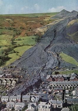 Aberfan disaster - Wikipedia