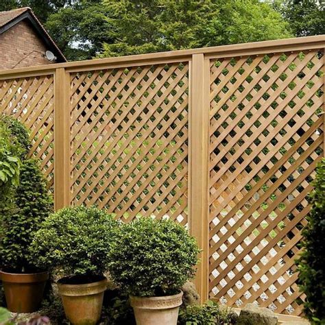 25+ Creatively Beautiful Lattice Fence Ideas For Your Backyard