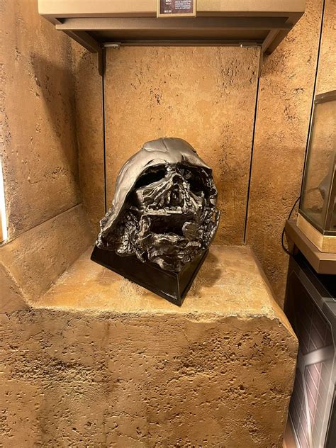 Disney Star Wars Galaxy Edge – Darth Vader "Burned" Helmet from The Force Awakens Life-Size ...