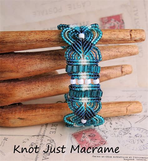 Knot Just Macrame by Sherri Stokey: Double Half Hitch Macrame Knot Tutorial