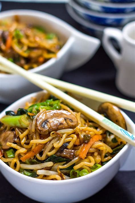 Perfect Chinese Noodles {Lo Mein} | Erren's Kitchen