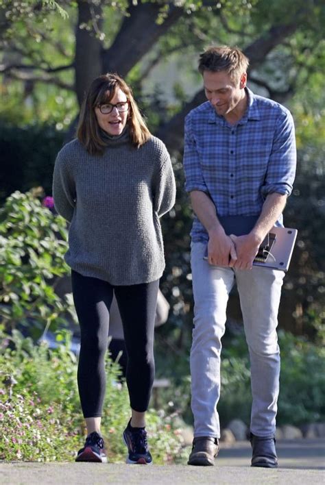 JENNIFER GARNER and John Miller Out in Santa Barbara 01/29/2023 ...