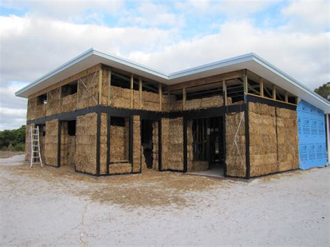 House of Straw - Tips on Building Using Straw Bales