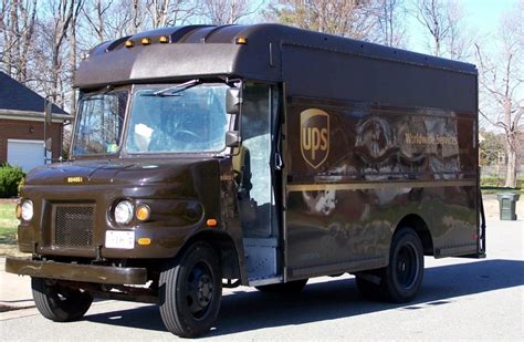 File:UPS truck -804051.jpg - Wikipedia