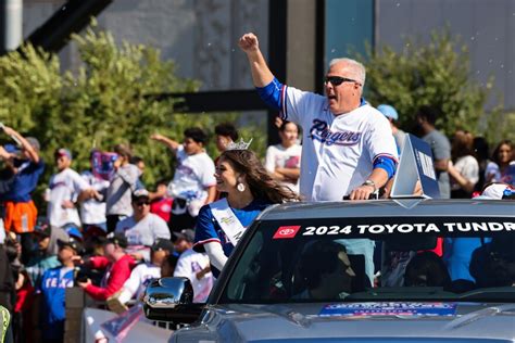 'It's surreal': Thousands line the streets of Arlington for the Texas ...