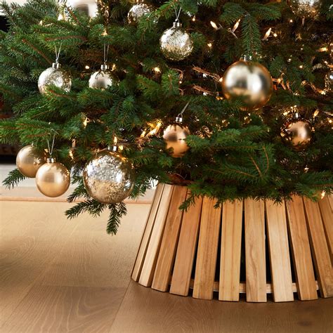 The 15 Best Christmas Tree Skirts for the Most Stylish Holiday Setup ...