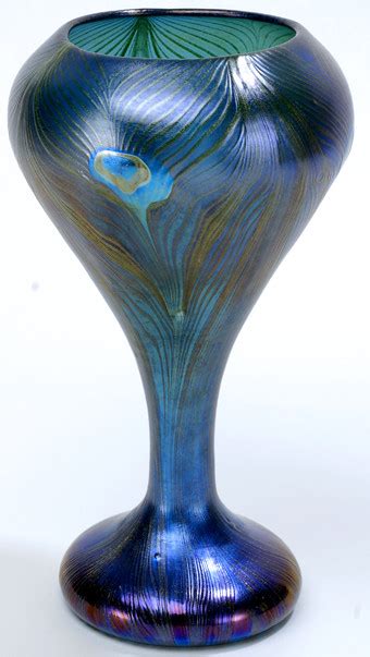 Inv.5153 | Louis Comfort Tiffany: Peacock vase / Pávás váza | Iparművészeti Múzeum - Museum of ...