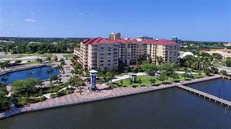 Bradenton Riverwalk Opens by the Manatee River