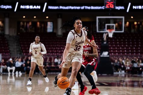 #7 NC State defeats BC women's basketball 82-61