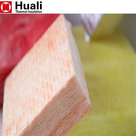 Density 10kg/M3 Wholesale Material Fiber Glass Wool Insulation Rolls ...